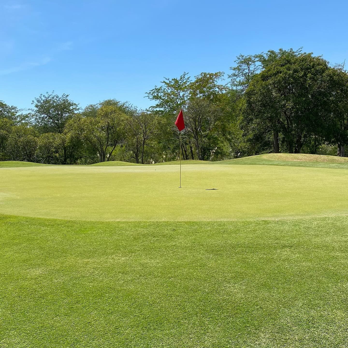 CLUB DE CAMPO LA MARTONA
