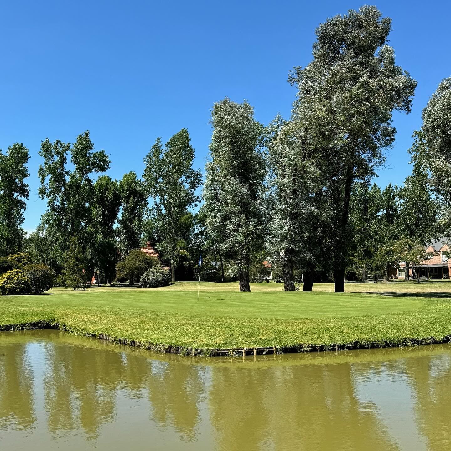 CLUB DE CAMPO LA TRADICION