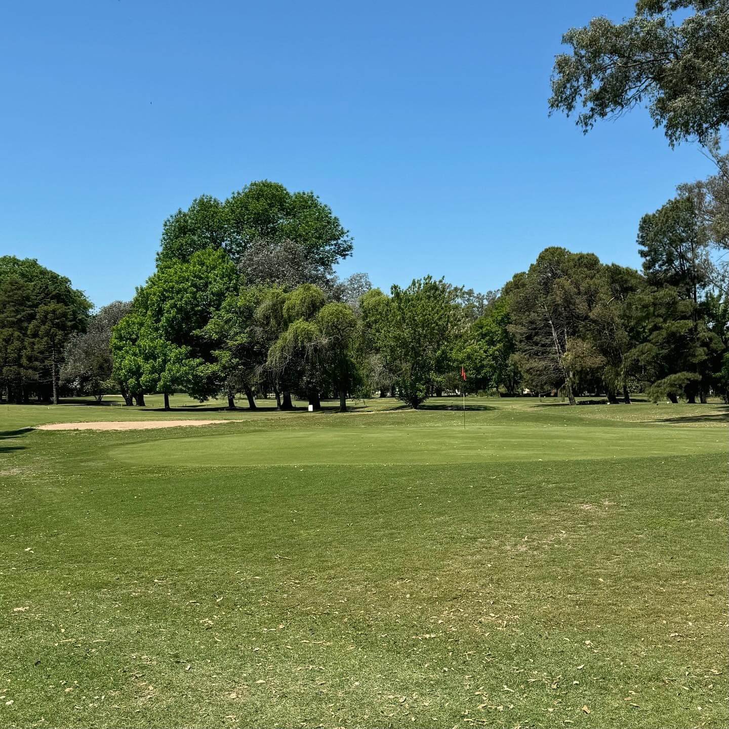 EL PARAISO COUNTRY CLUB