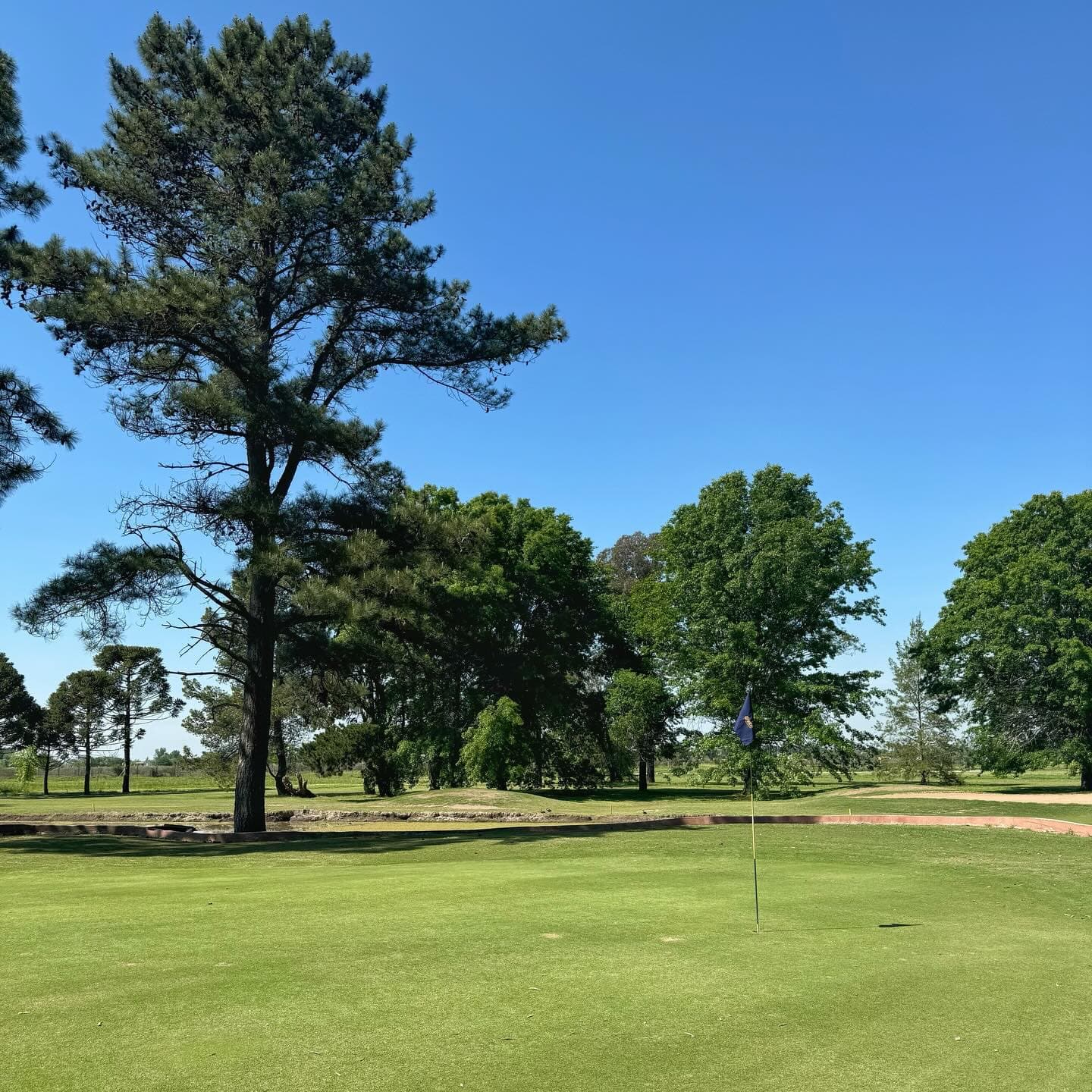 EL PARAISO COUNTRY CLUB