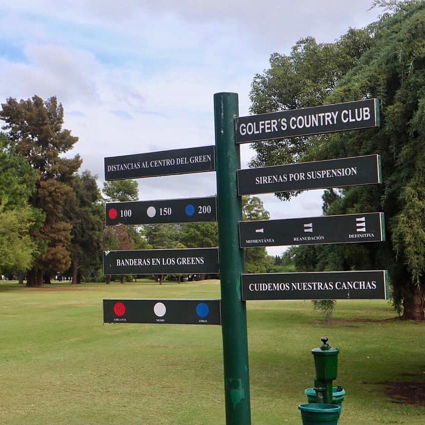 GOLFER'S COUNTRY CLUB