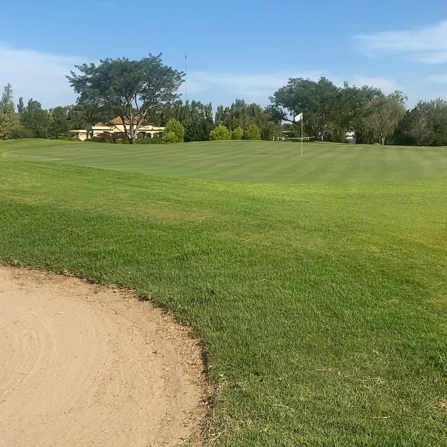 LA CAROLINA GOLF &  COUNTRY CLUB