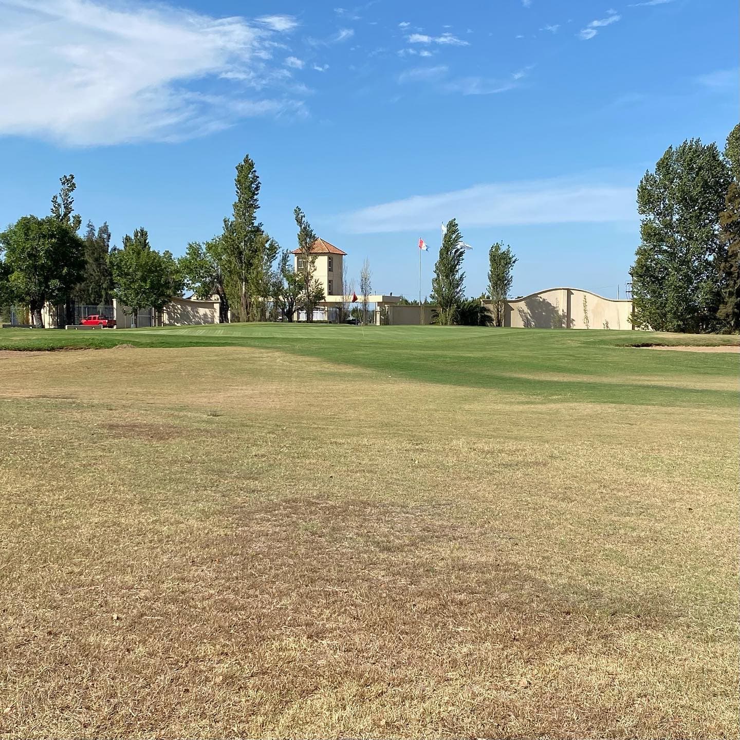 LA CAROLINA GOLF &  COUNTRY CLUB