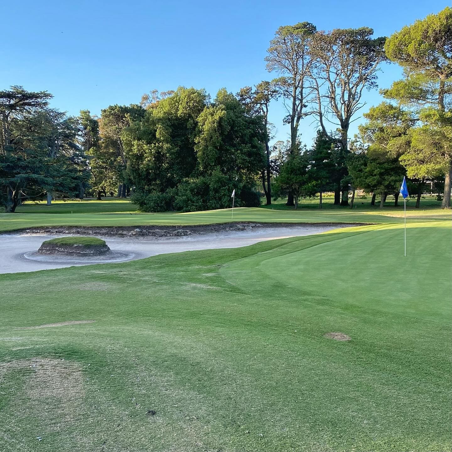 MARAYUI COUNTRY CLUB