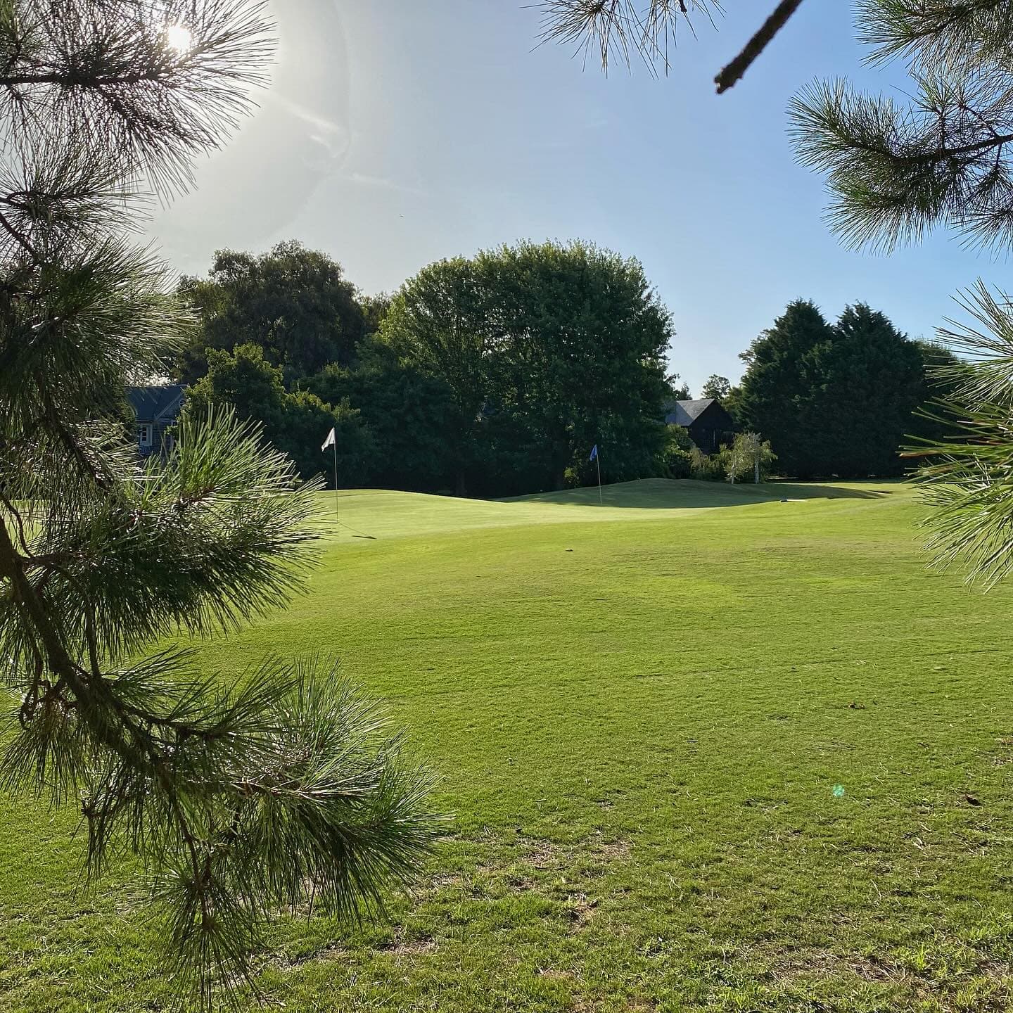 MARAYUI COUNTRY CLUB