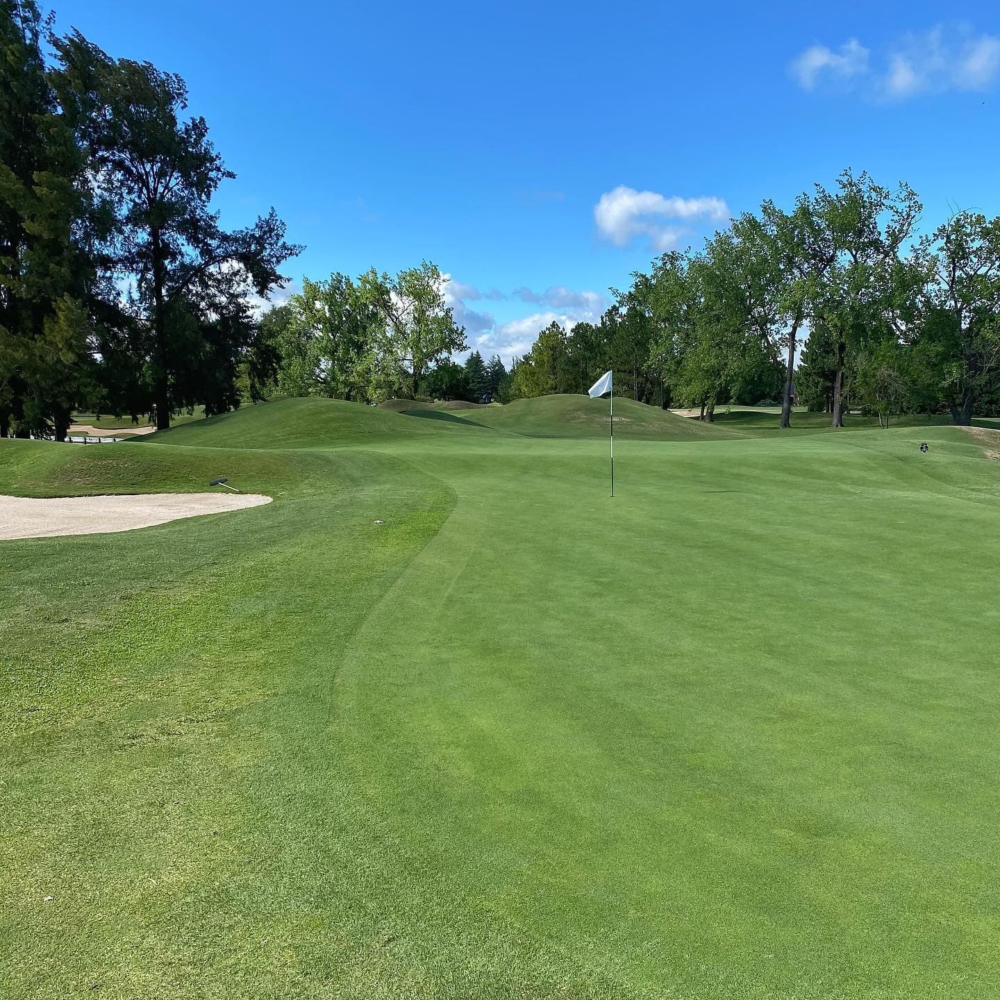 MARTINDALE COUNTRY CLUB