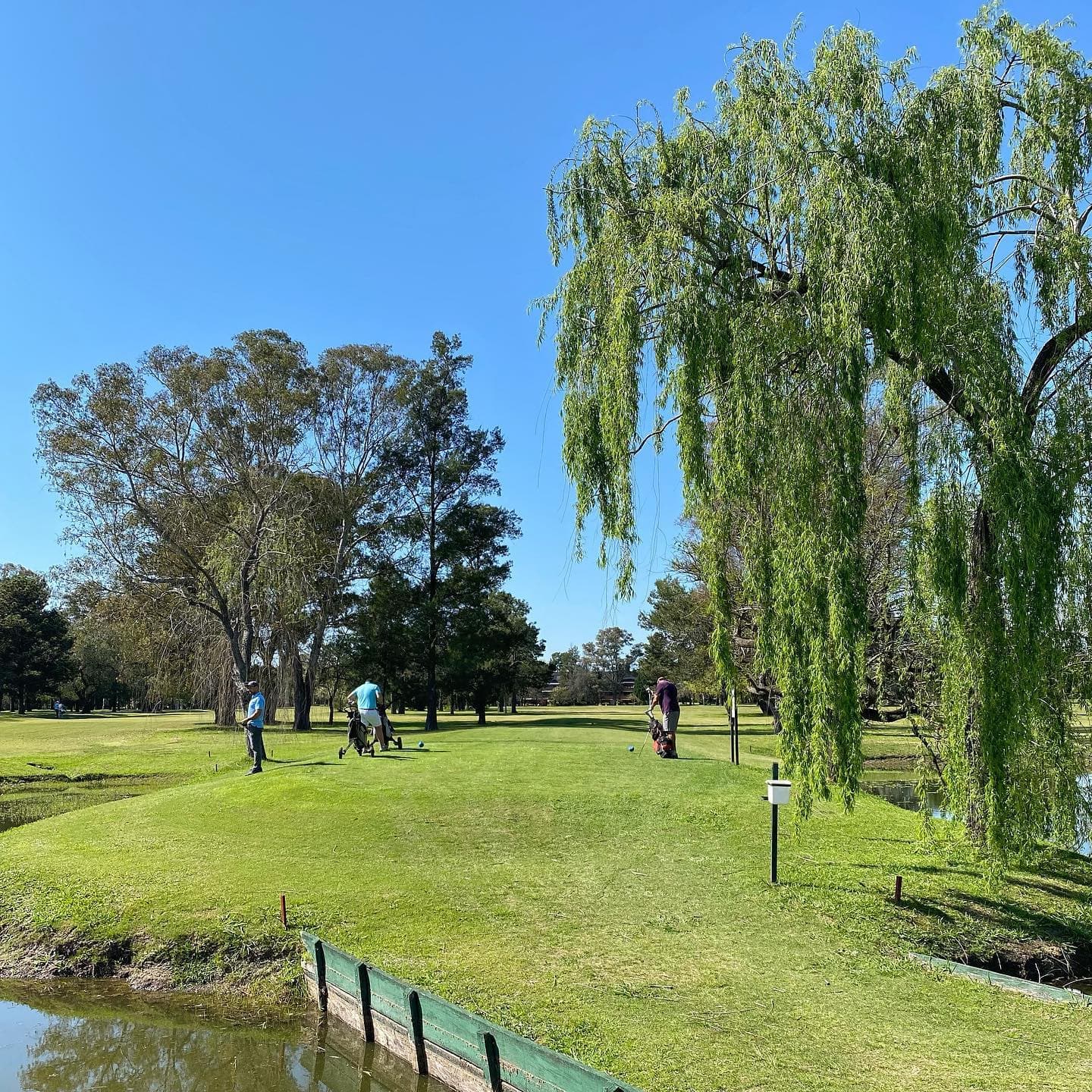 MIRAFLORES COUNTRY CLUB