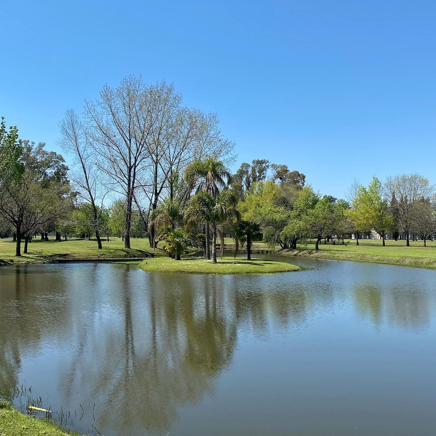 MIRAFLORES COUNTRY CLUB