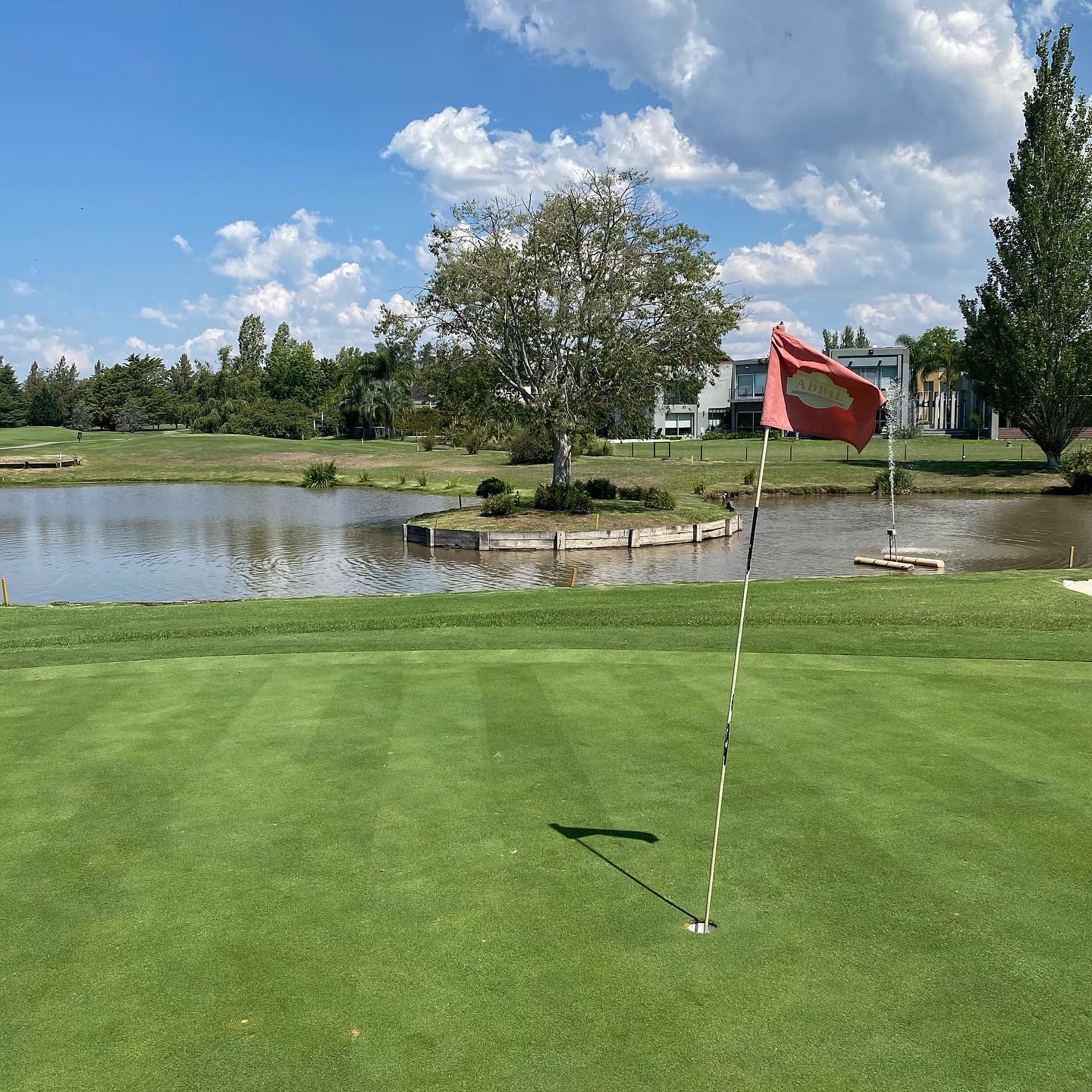 ABRIL CLUB DE CAMPO