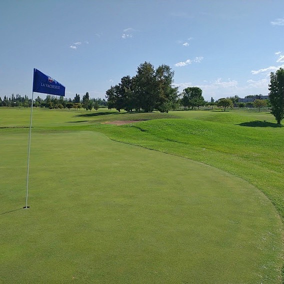 LA VACHERIE COUNTRY GOLF