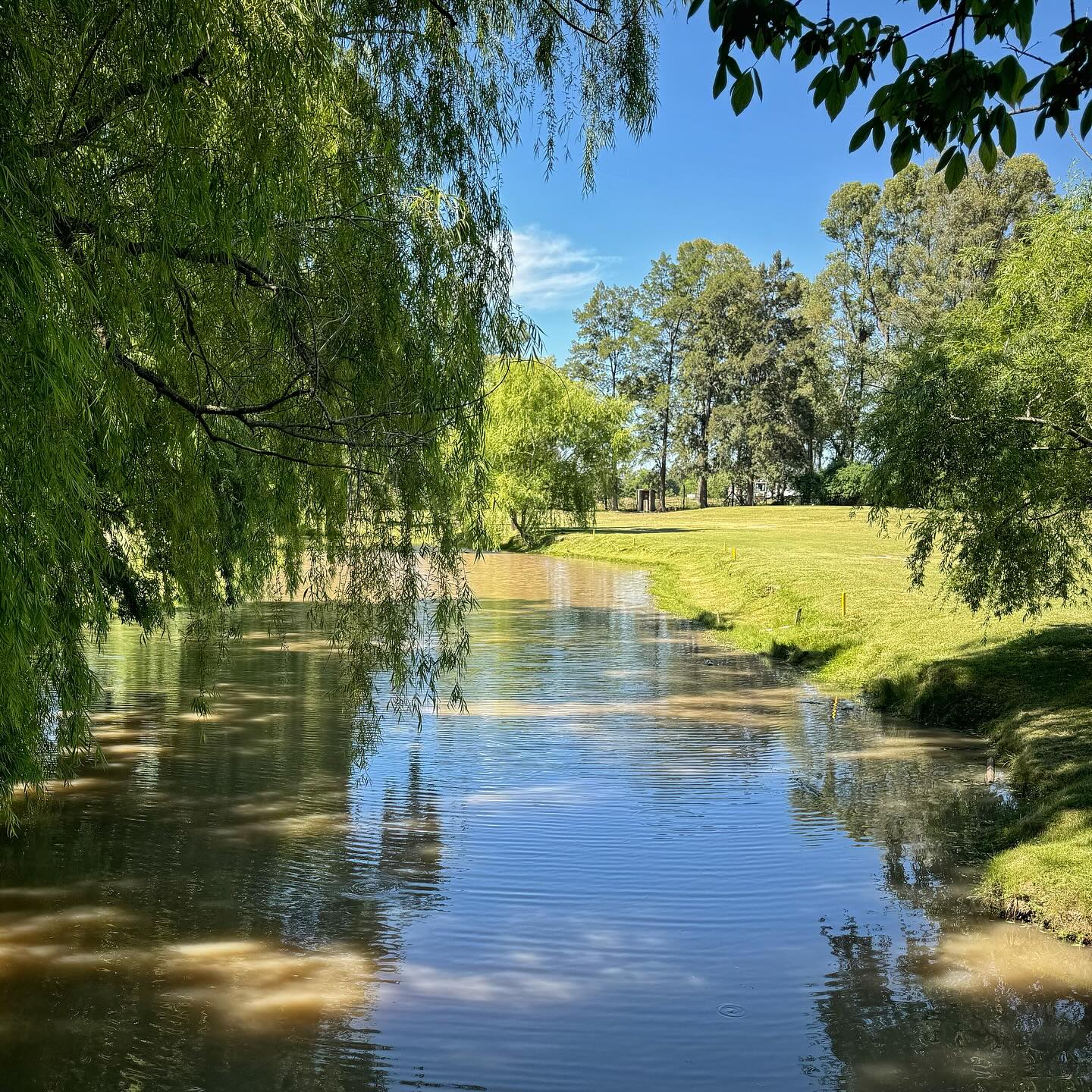 LARENA COUNTRY CLUB