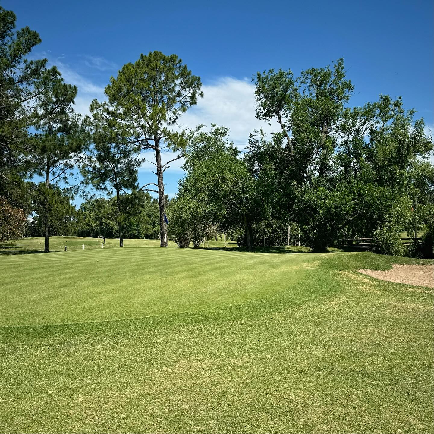 LARENA COUNTRY CLUB